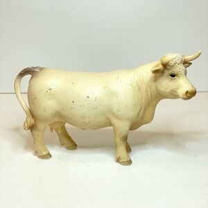2005 Schleich Charolais Cow Play Figurine Retired